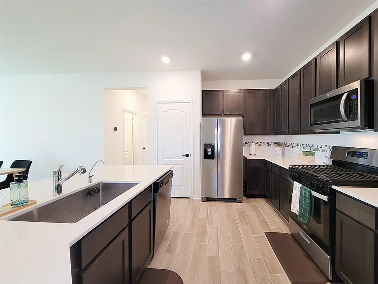 8214 Leisure Point Dr — Photo 14