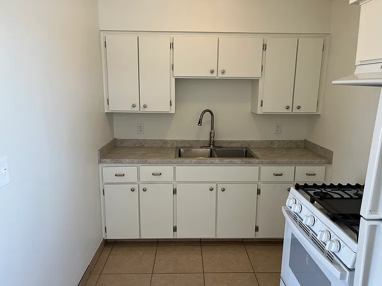 549 W Wickenburg Way #2 — Photo 10
