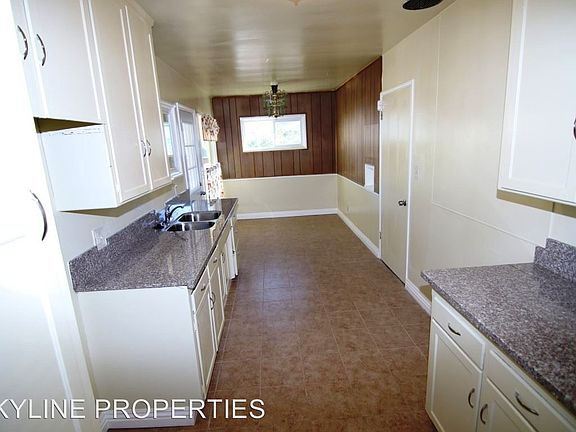 5th image of 10629 Hayford St