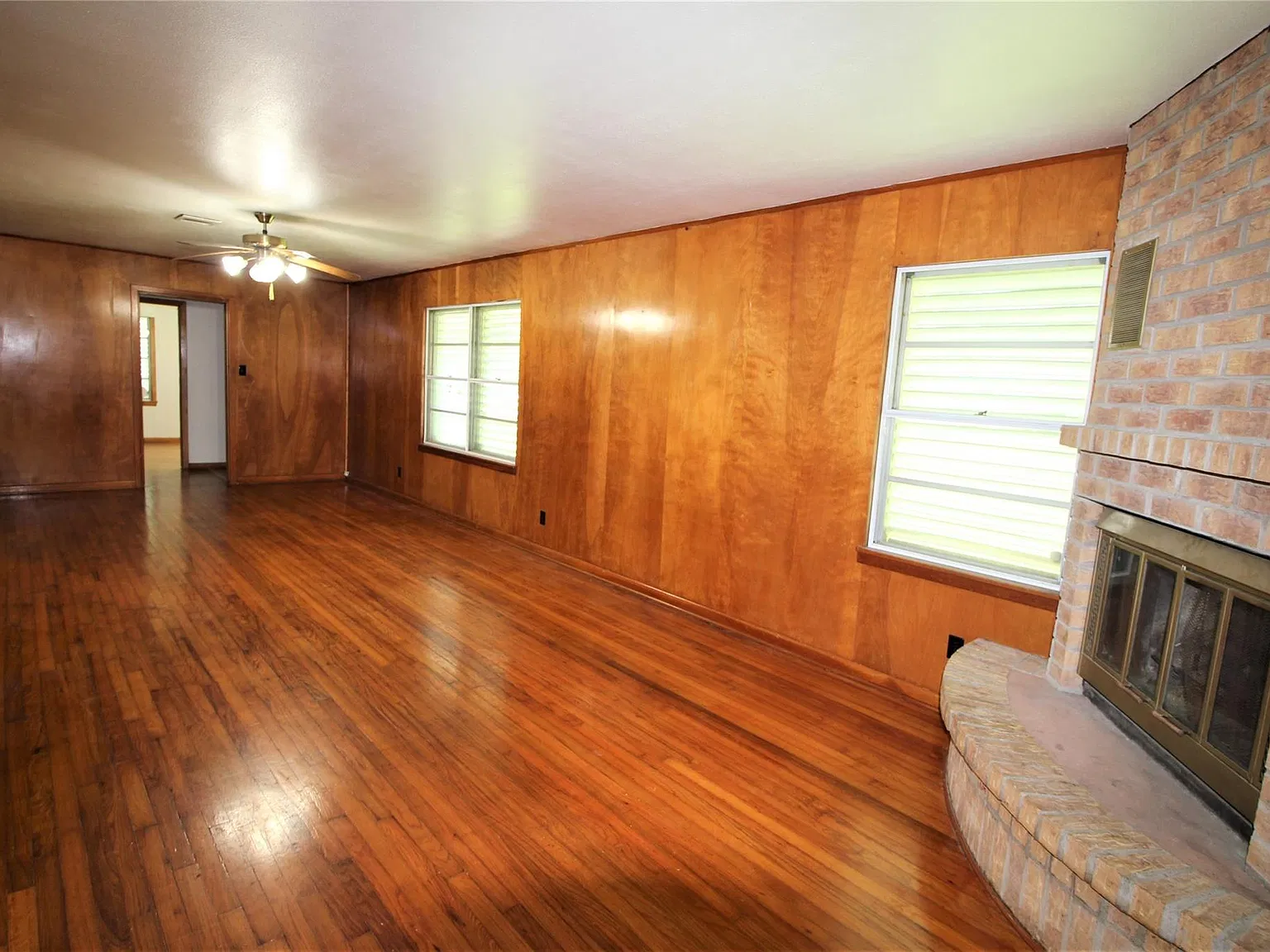 3 bed, 2.0 bath, 1776 sqft, $1,700 — Photo 3