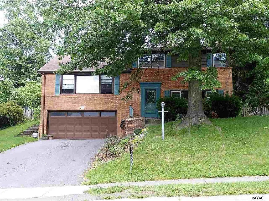 2816 Eastwood Dr photo 1