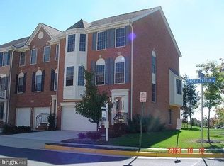 3950 Royal Lytham Dr, Fairfax, VA 22033