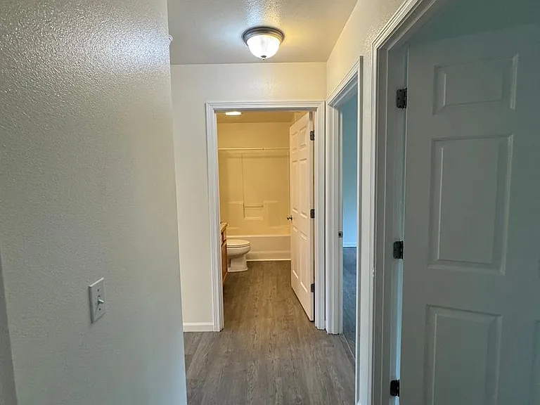 491 W Roy Rd #3 — Photo 7