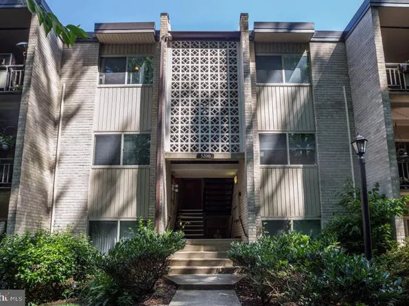 5200 Crossfield Ct #137, Rockville, MD 20852