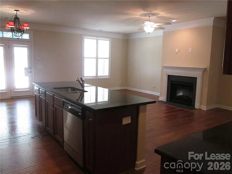 9916 Evergreen Terrace Dr — Photo 13
