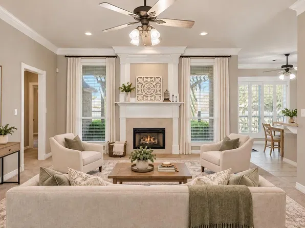 401 Sapphire Dr, College Station, TX 77845