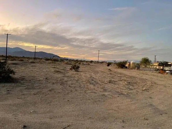 2502 Sea Haven Ave, Thermal, CA 92274