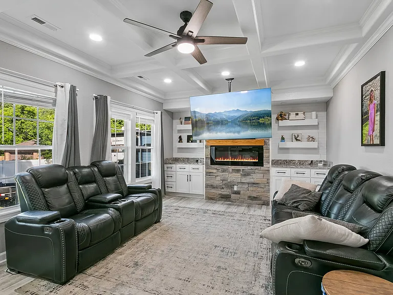 367 Poplar Ave — Photo 18
