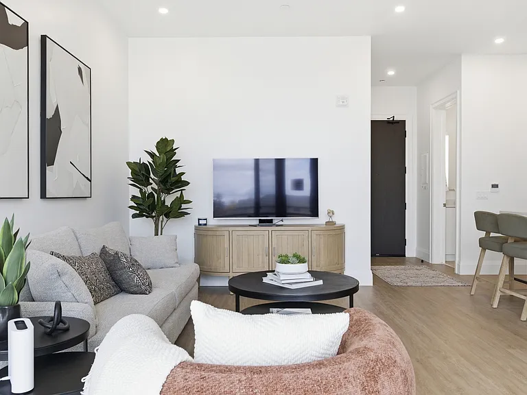 410 Westhaven St — Photo 35
