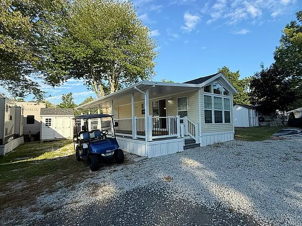 179 Saco Ave #T11, Old Orchard Beach, ME 04064