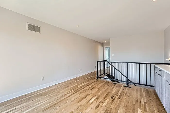3807 N Franklin St — Photo 20
