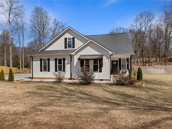 1347 Griffin Mill Rd, Easley, SC 29640