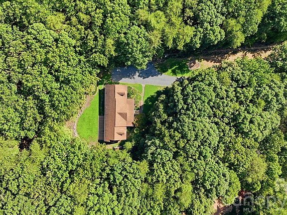 3rd image of 5480 Liberty Hill Rd