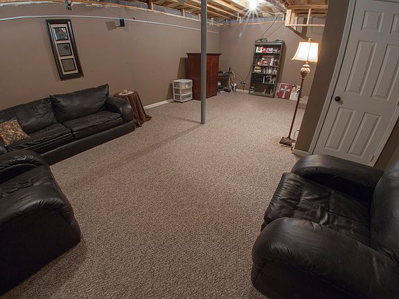 Downstairs Bonus Room 