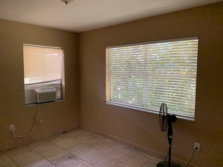 828 Tequesta St #B — Photo 7