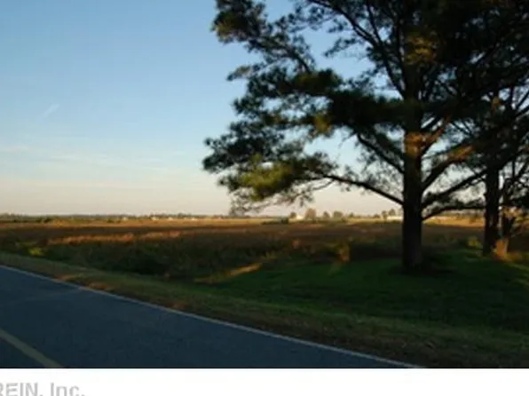 3825 Dismal Swamp Canal Trl, Chesapeake, VA 23322