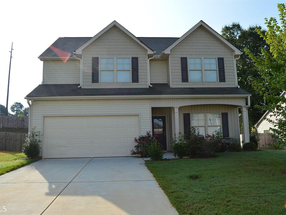 2nd image of 381 Pinnacle Dr