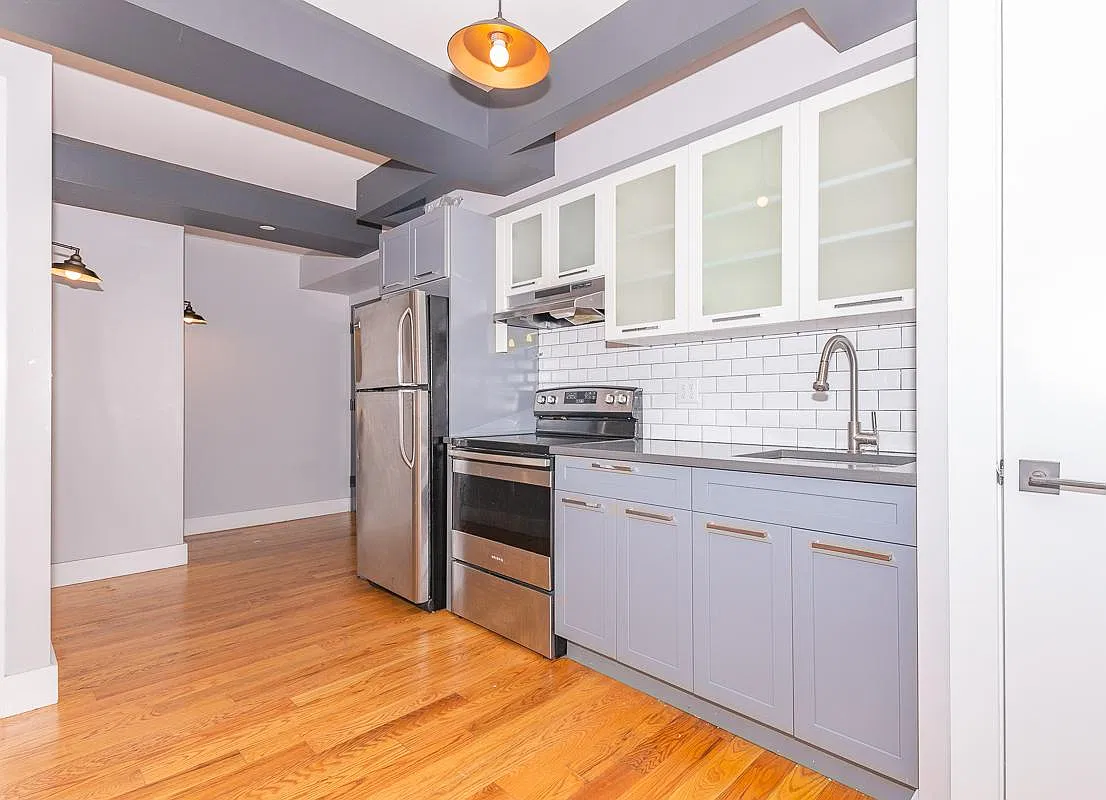 180 Lenox Road — Photo 4