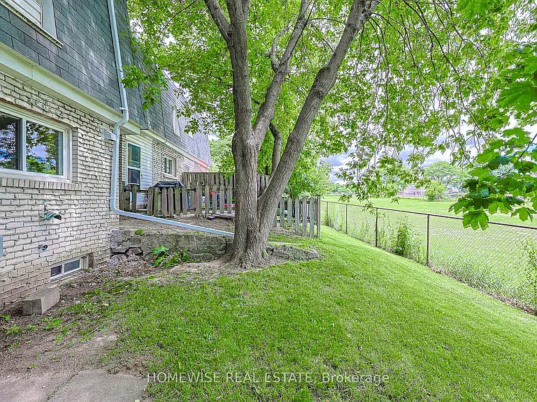 1350 Winding Trl #40 — Photo 35