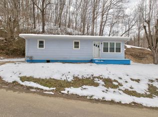 209 Jennifer Dr, Paintsville, KY 41240