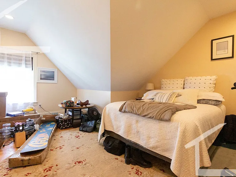 27 Lothrop St #3 — Photo 4