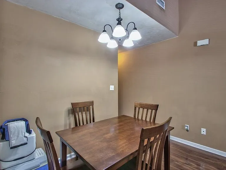 640 Eugenia St #204 — Photo 9