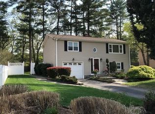 17 Riverview Ave, Smithfield, RI 02917