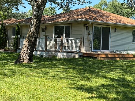4th image of 36745 N Westmoor Ave