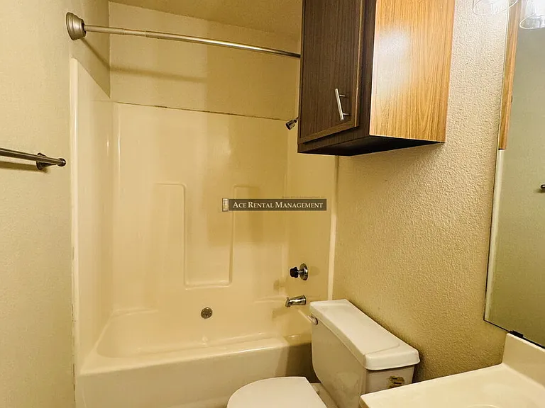 3527 Helena Ave #9 — Photo 21