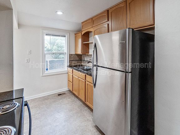 4th image of 908 E Longfellow Ave