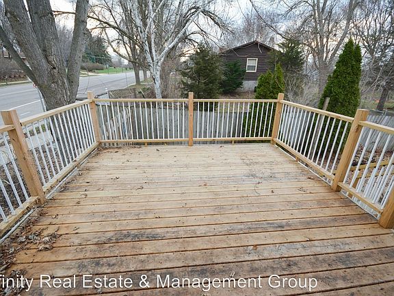 2nd image of 1896 Evergreen Dr NW