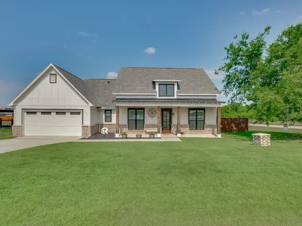 5600 Herkes Ct, Fort Worth, TX 76126