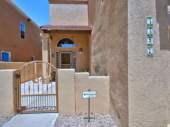 2nd image of 5327 La Colonia Dr NW