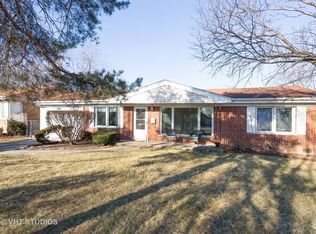 900 S Stratford Ave, Elmhurst, IL 60126