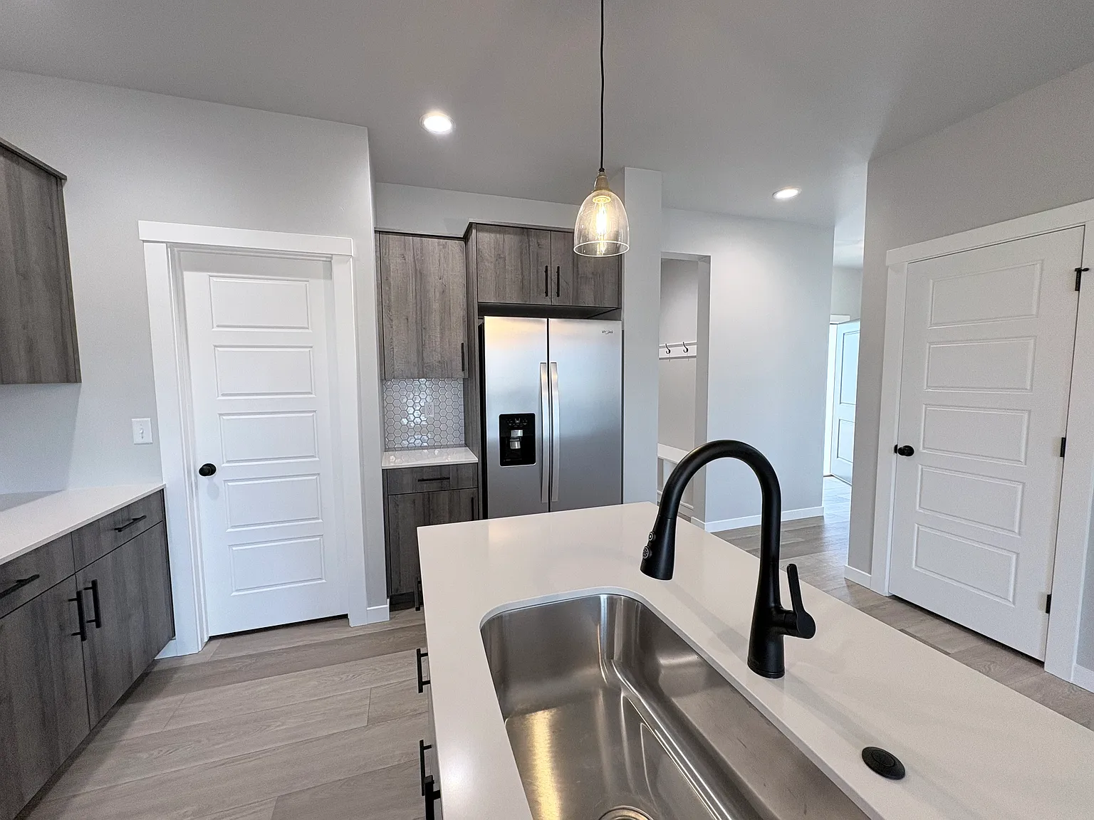 3 bed, 2.5 bath, 1650 sqft, $2,495 — Photo 3