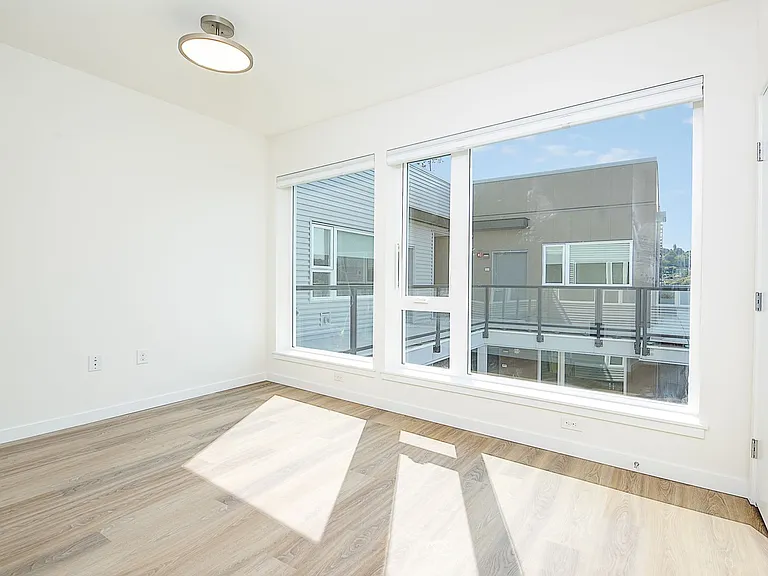 Portal Apartments — Photo 41