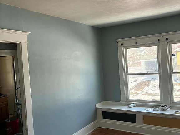 5th image of 8425 Maryland Ave