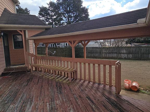 4th image of 1806 Hollytree Dr NW