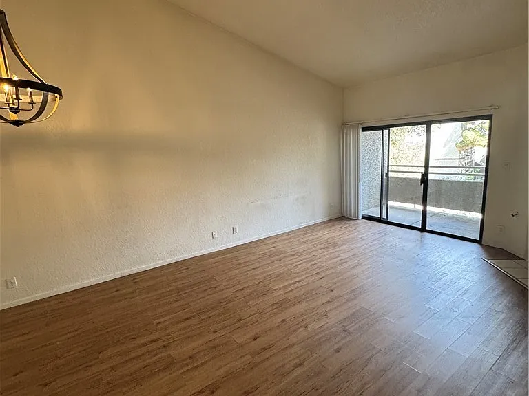 5050 S Rainbow Blvd #203 — Photo 3