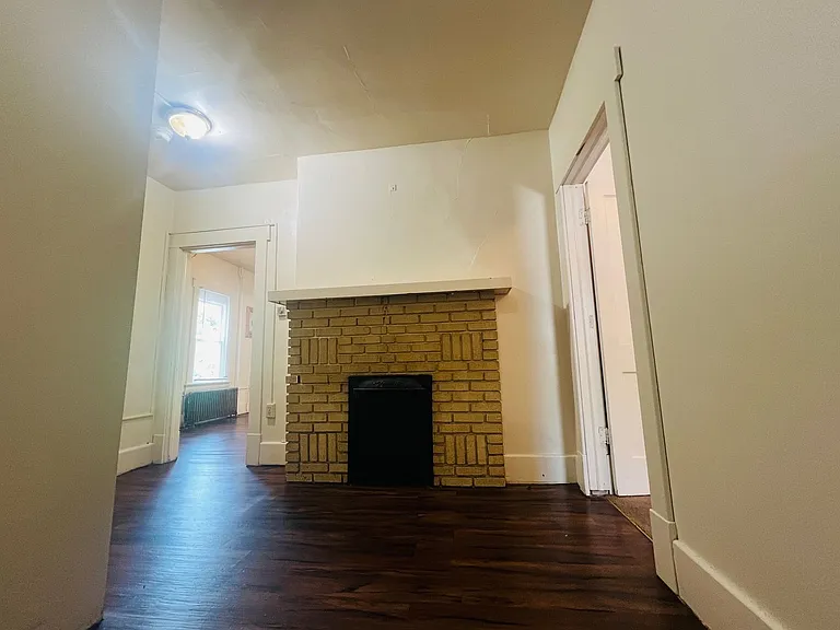 759 Garrison Ave — Photo 3