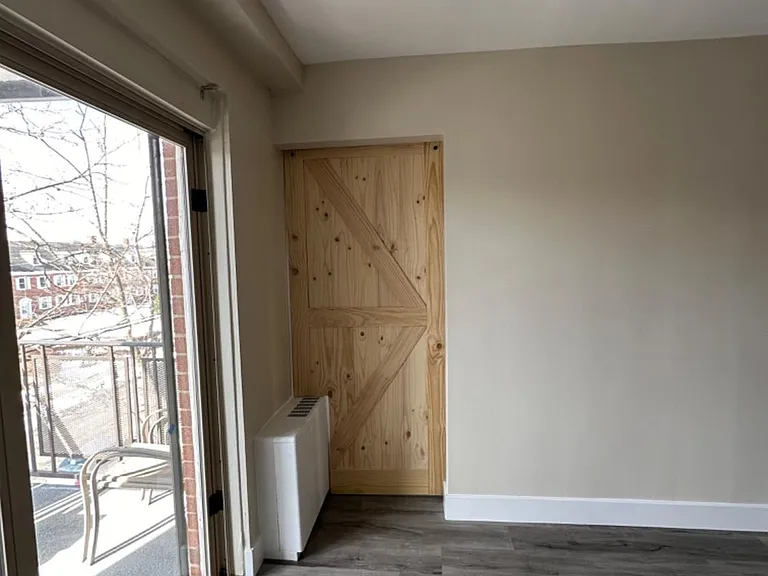 123 S Adelaide Ave #2L — Photo 9