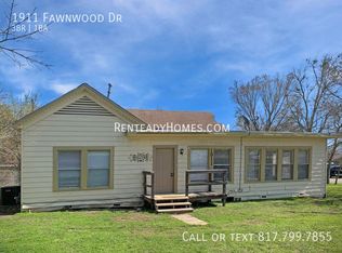 1911 Fawnwood Dr, Bryan, TX 77801