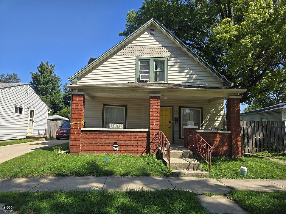 1st image of 952 Albany St