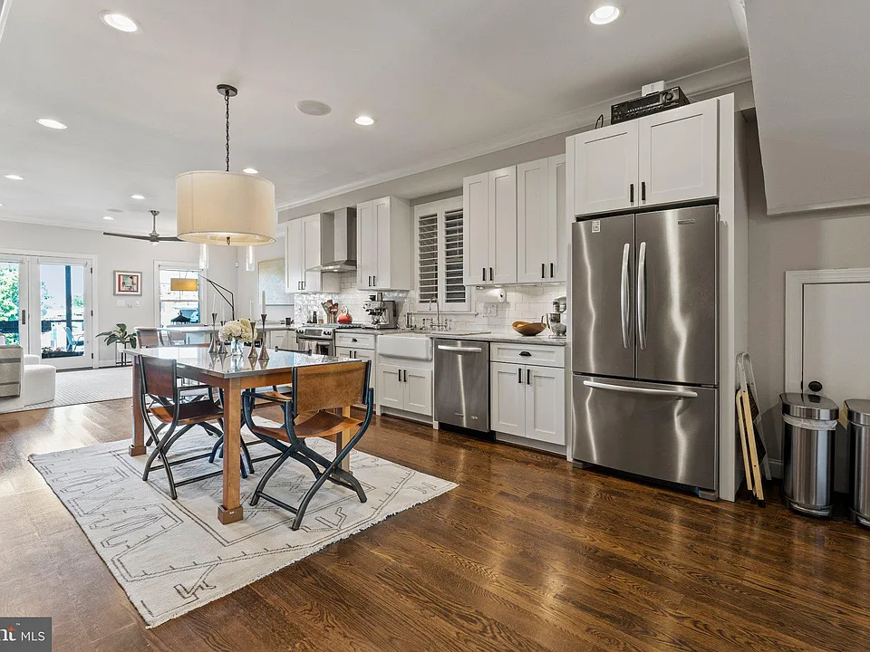 2026 N Capitol St NW #2