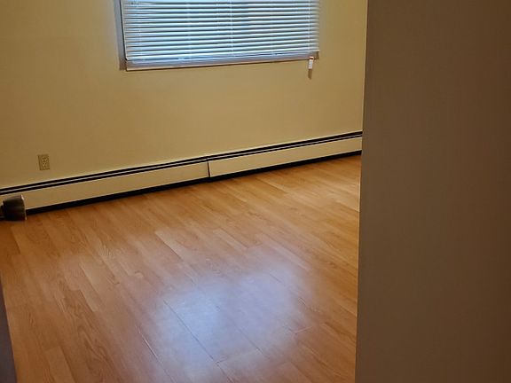 4th image of 10529 93rd St #Jl-210