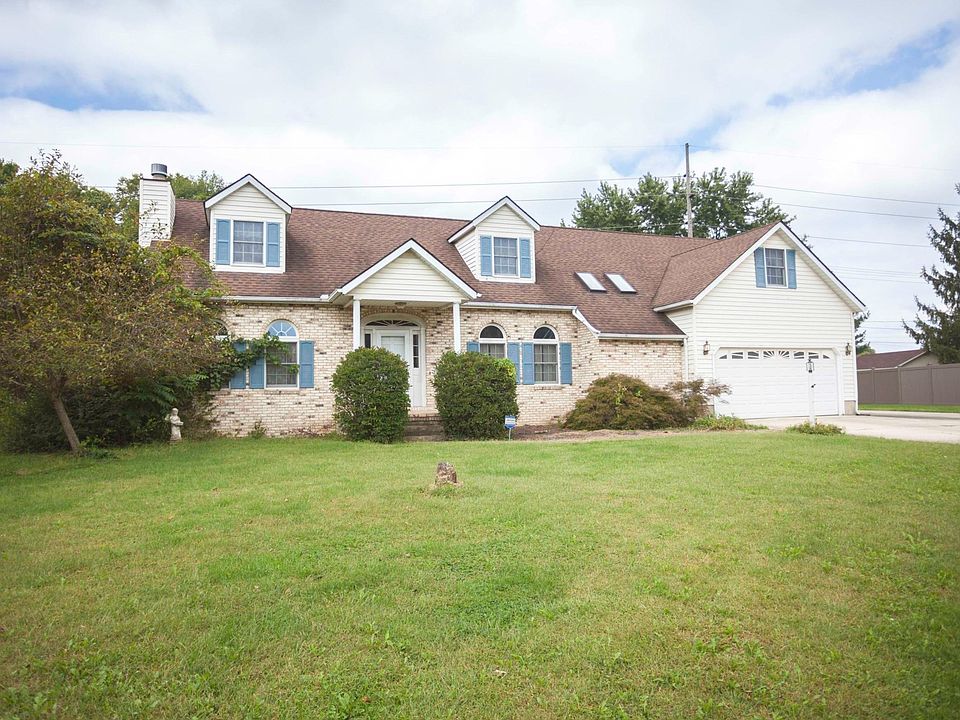 1st image of 795 Crescent Dr