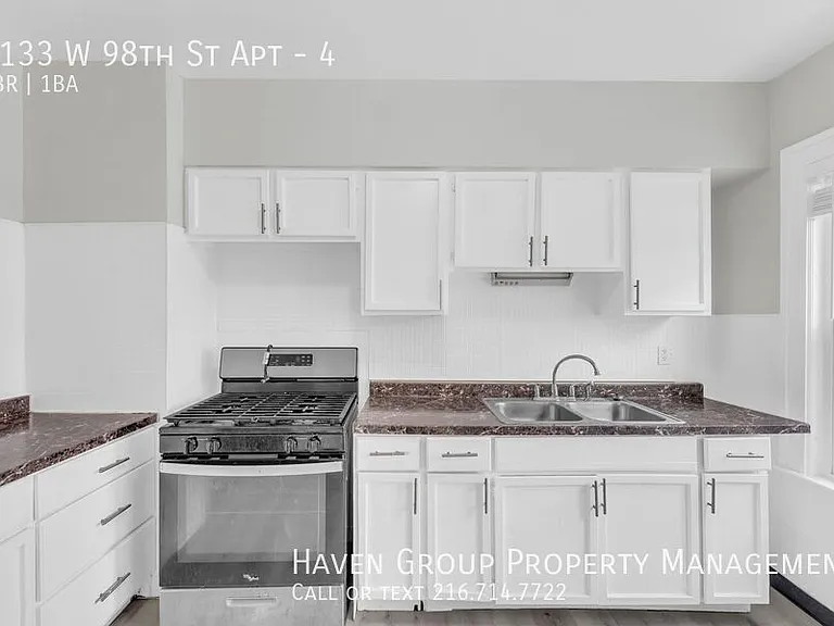 2133 W 98th St #4 — Photo 13