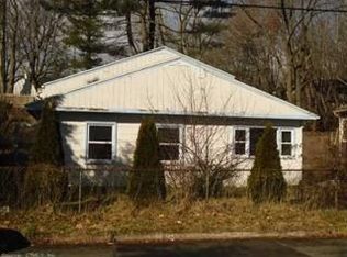 26 Valley Pl N, New Haven, CT 06515