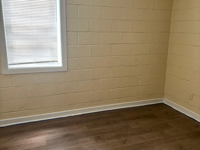 1010 Googe St — Photo 6