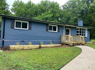 1527 Breezewood Dr, Charlotte, NC 28262
